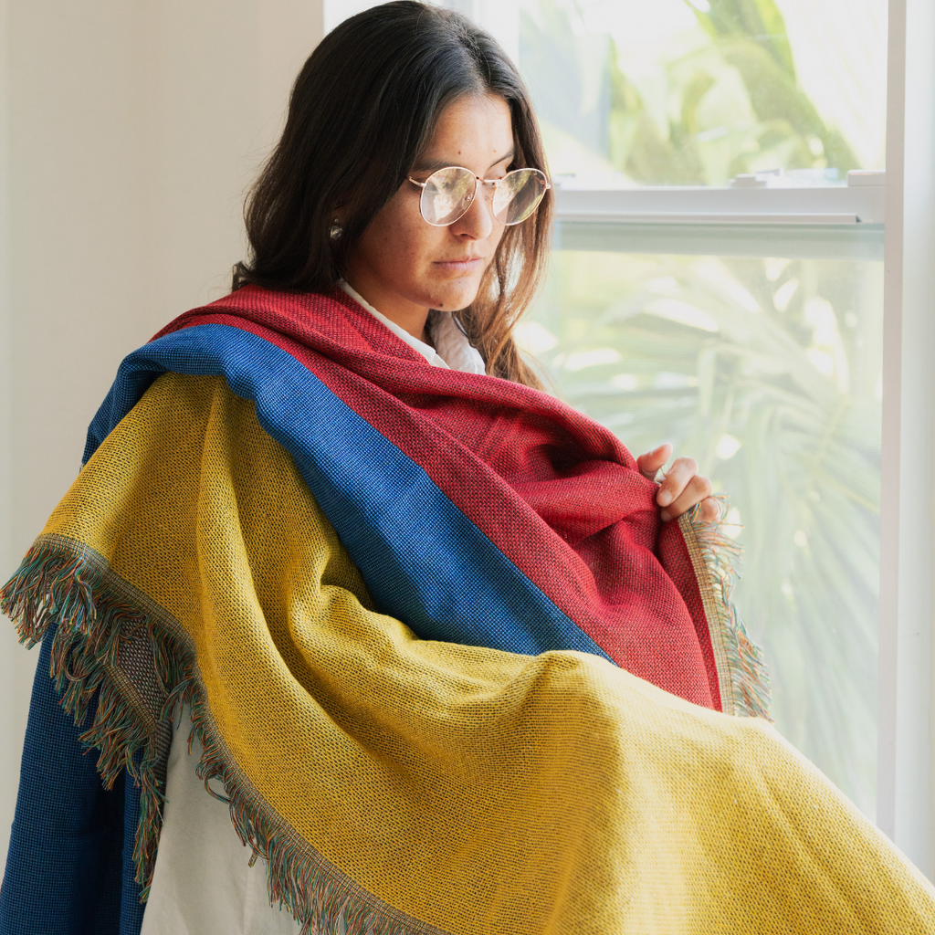 Colombia Fan Bundle – Flag Blanket + Cooling Towel | Limited Edition